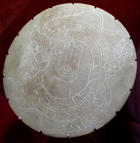 587px-Moundville_stone_pallette_HRo.jpg